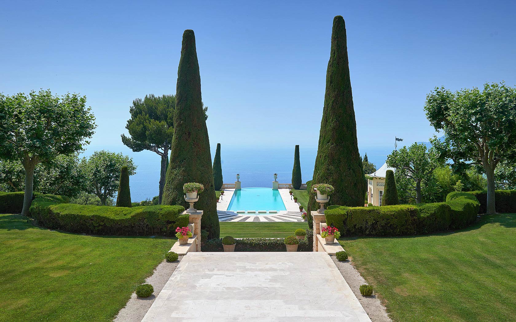 Castle of La Croix des Gardes, Cannes | Côte d'Azur Sotheby's International Realty | Finest Residences