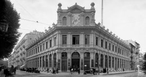 Wilson Plaza on Finest Residences - The front, early 20th Century